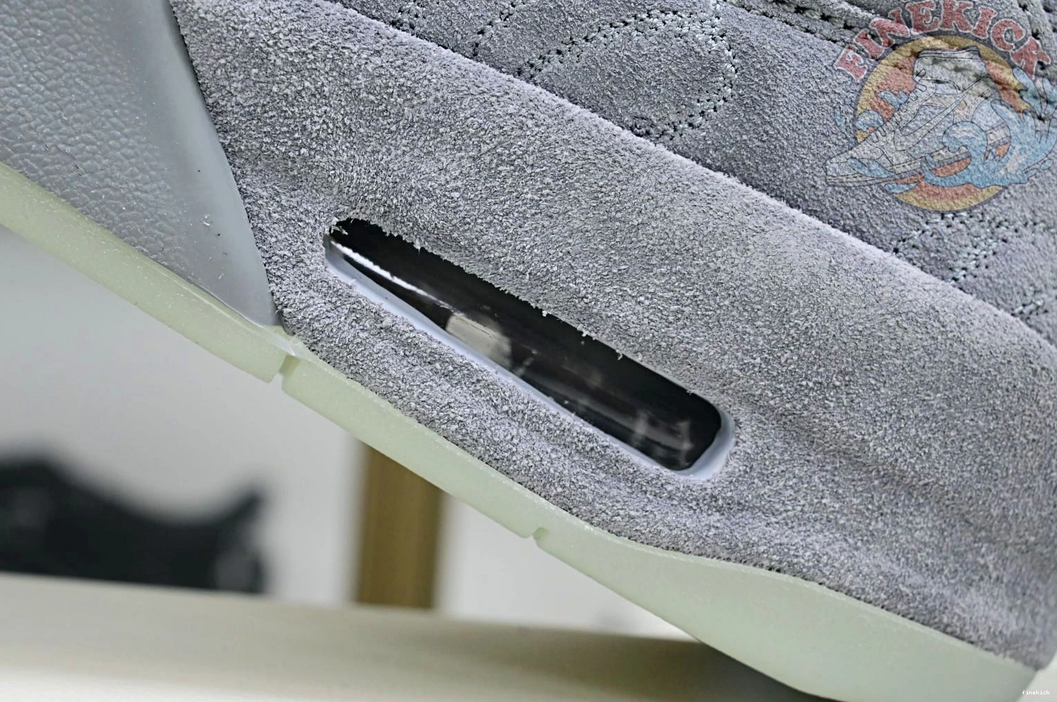 Air kaws Jordan 4 Jordan retro 0103